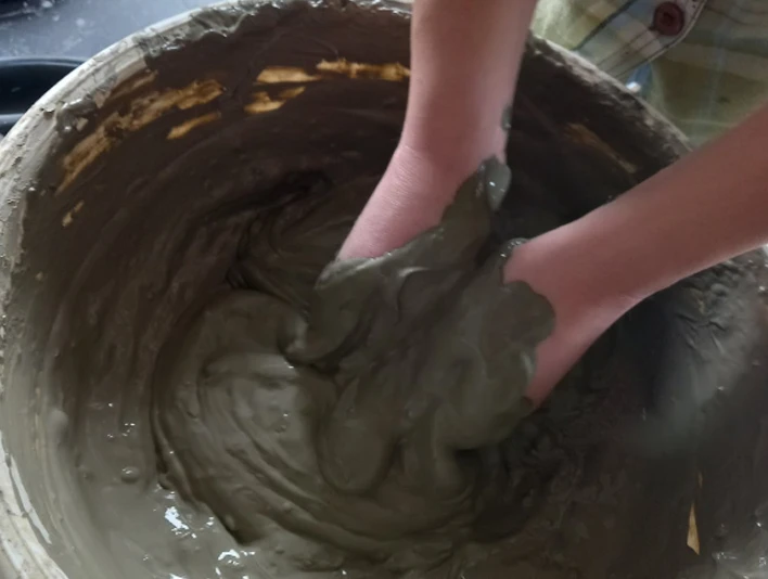 Mixing material