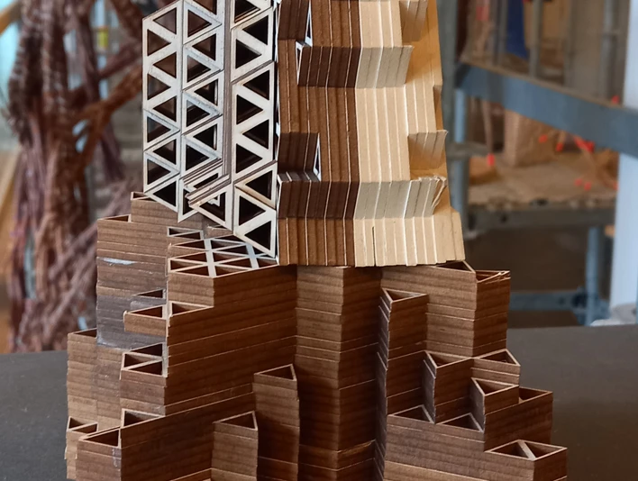Hollow and lattice samples